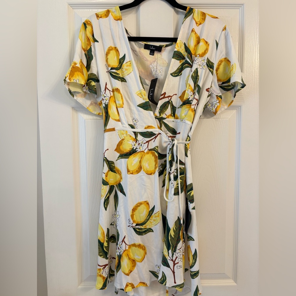 NWT Lulus A La Tart Lemon Print Wrap Dress - Picture 2 of 5